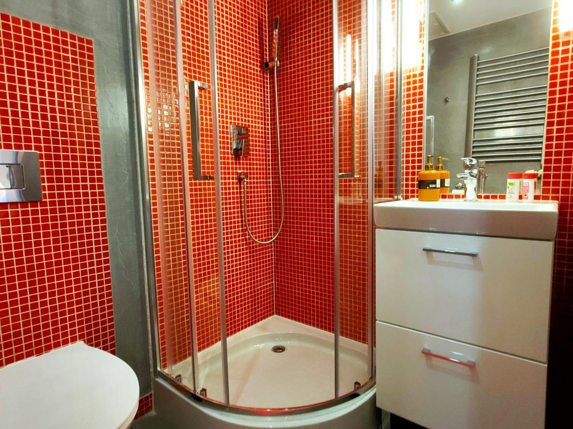Mirror Pink Studio Apartment Krakow Bagian luar foto